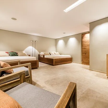 Lilly - Family And Friends By A-appartments Mit In - Out * צוג